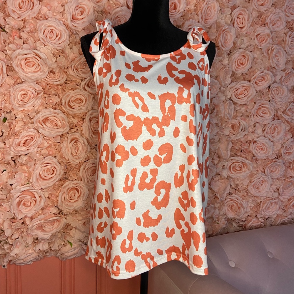 Animal print tie shoulder sleeveless shirt